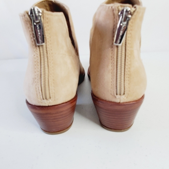 Vince Camuto Leather Abrinna Bootie Size 10 Back Zip Pull-on Ankle Shoe Boot NEW - Picture 4 of 15